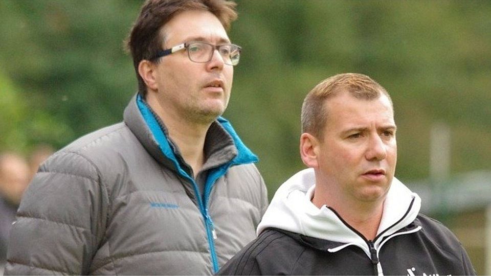 Trainer Walter Luttner und Abteilungsleiter Armin Lorenz (l.) wollen den TSV Wörth kommende Saison wieder in der Kreisliga sehen. Foto: SchmautzF: lst