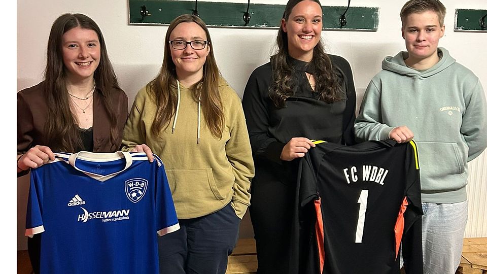 Auf dem Foto sind von links zu sehen: Sarah Köller, Laura Gläsmann, Jule Eichberger und Amelie Meyer. Es fehlt Isabella Fink.