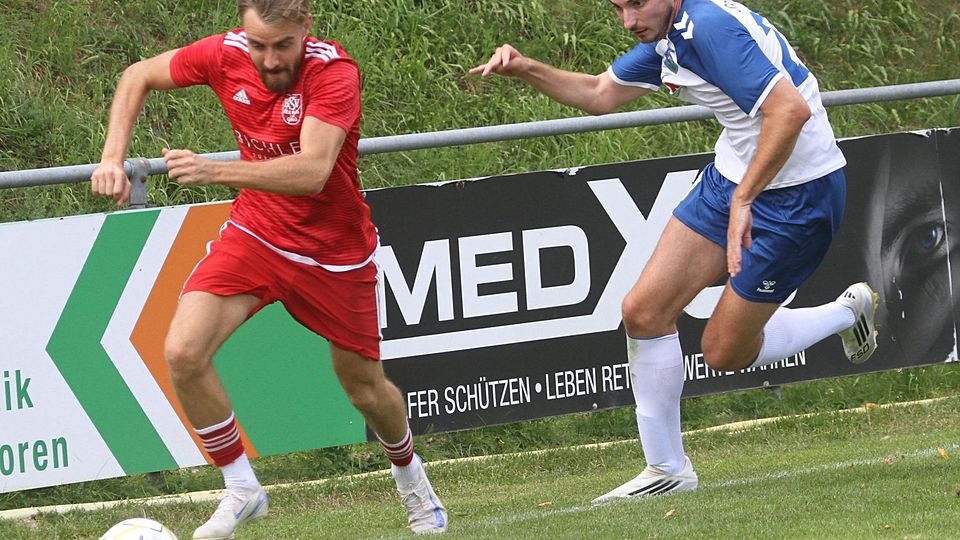Viel hinterherlaufen mussten Maximilian Claaßen und die Sportfreunde Friedberg gegen Daniel Tkac und den BSV Berg im Gau.