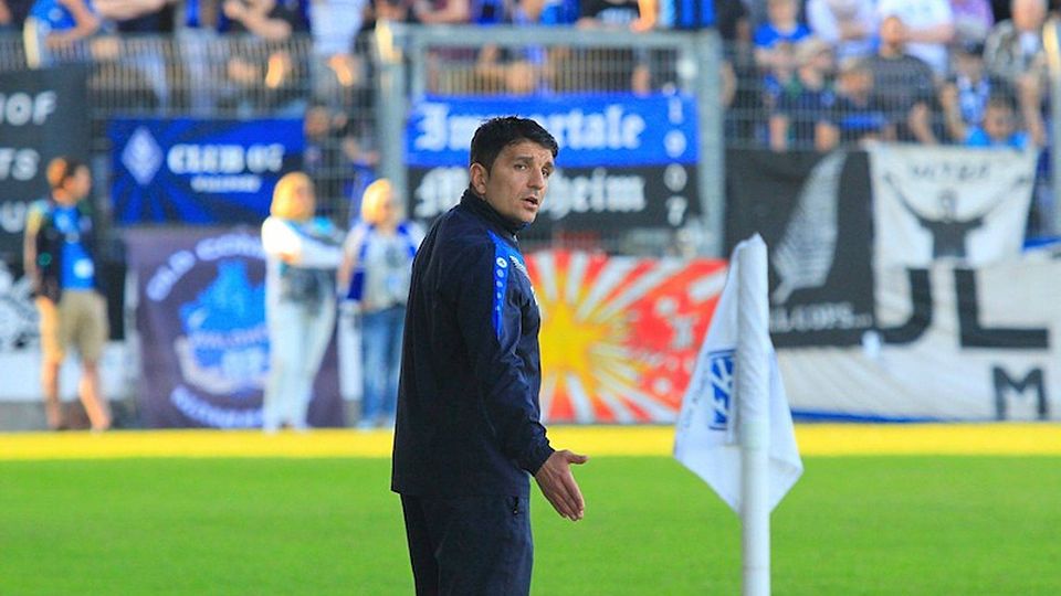 Am Samstag Cheftrainer Kenan Kocak seine Spieler zur ersten Trainingseinheit. F: Hasselberg