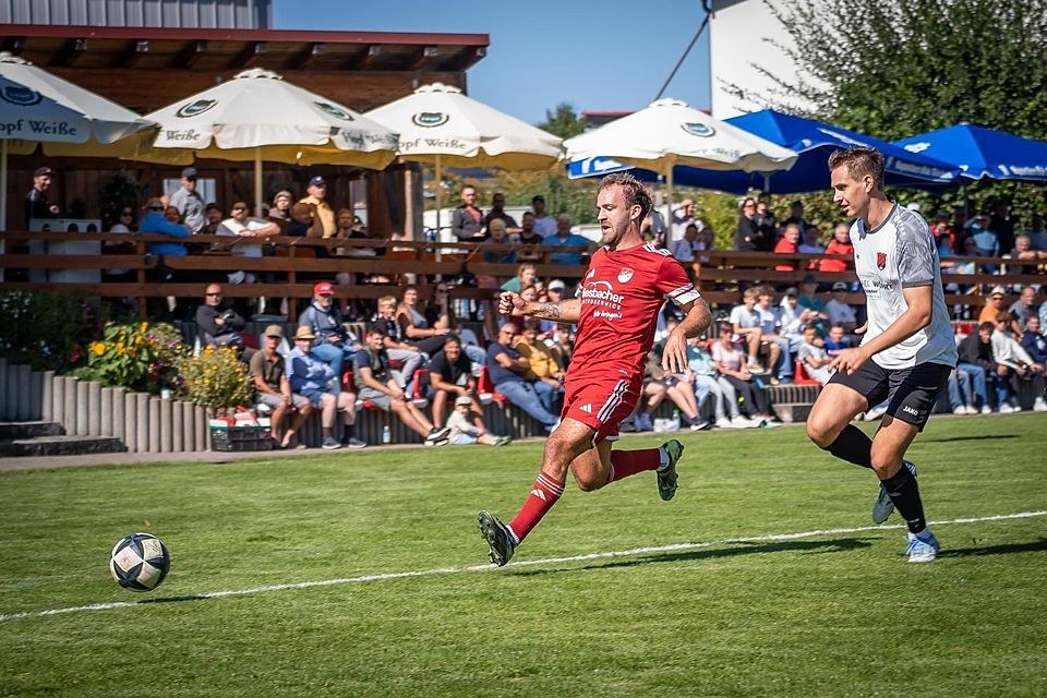 Der Torjäger fällt aus: Josef Sontheim hat sich im Spiel gegen Bruckmühl an der Hüfte verletzt und wird wohl ein halbes Jahr nicht im SV-Kader stehen.