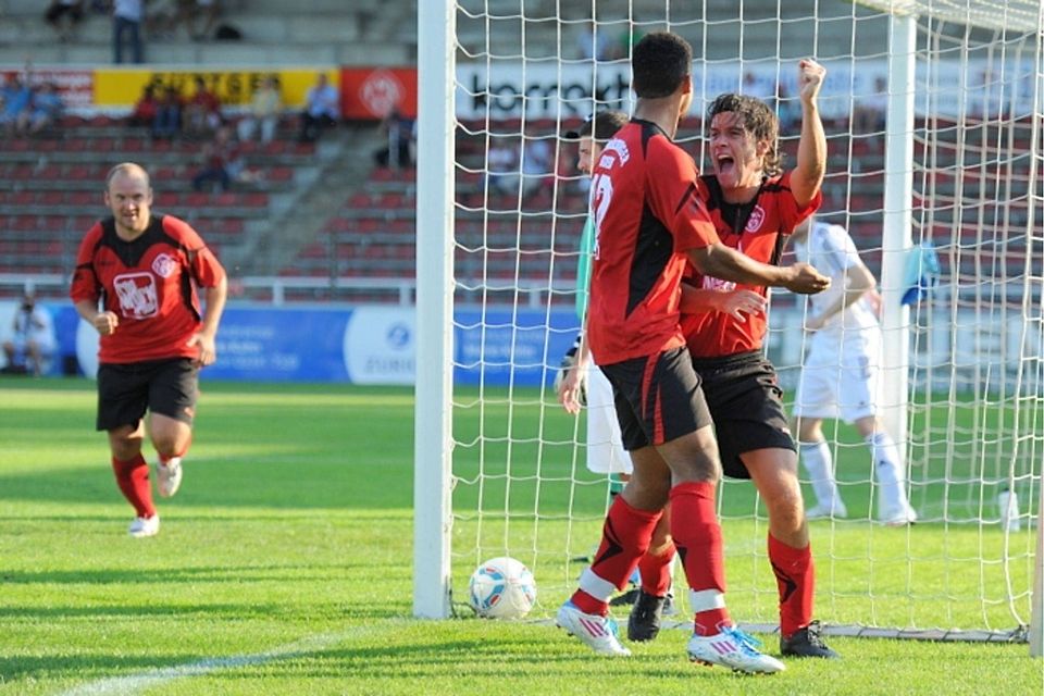 Jubeln die Kickers auch gegen die Bamberger DJK? F: Deubert