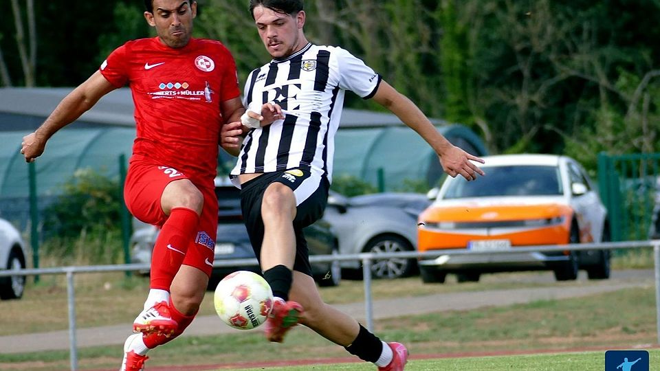 Jeunesse (r.) ist z.Z. die viertstärkste Mannschaft der Liga laut Formtabelle