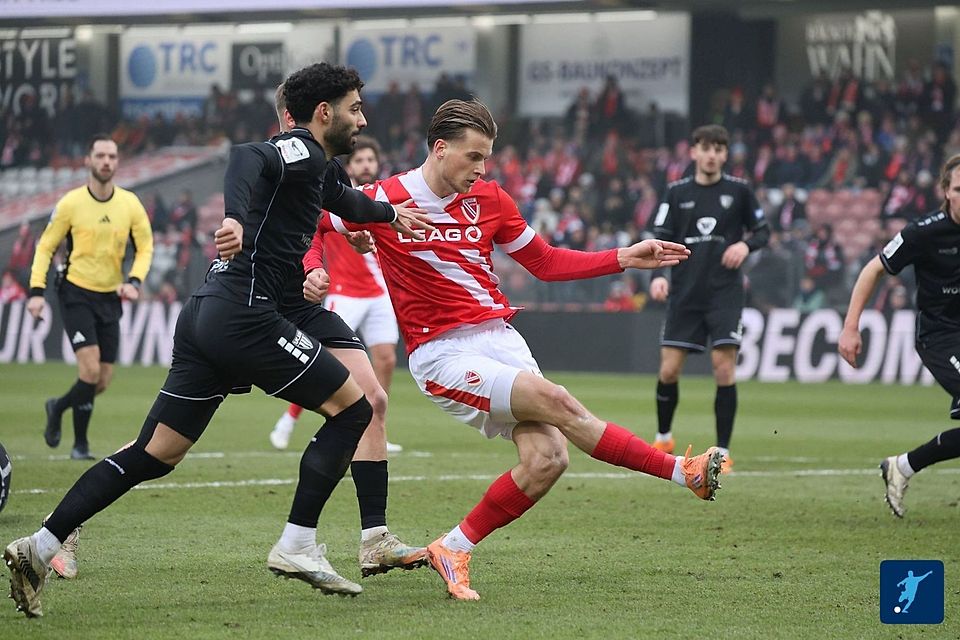 Cottbus zieht für den Moment wieder an Verl vorbei.