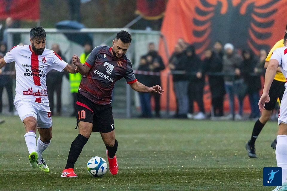 Kosova holt nach 0:2 einen Punkt. Kosova holt nach 0:2 einen Punkt.