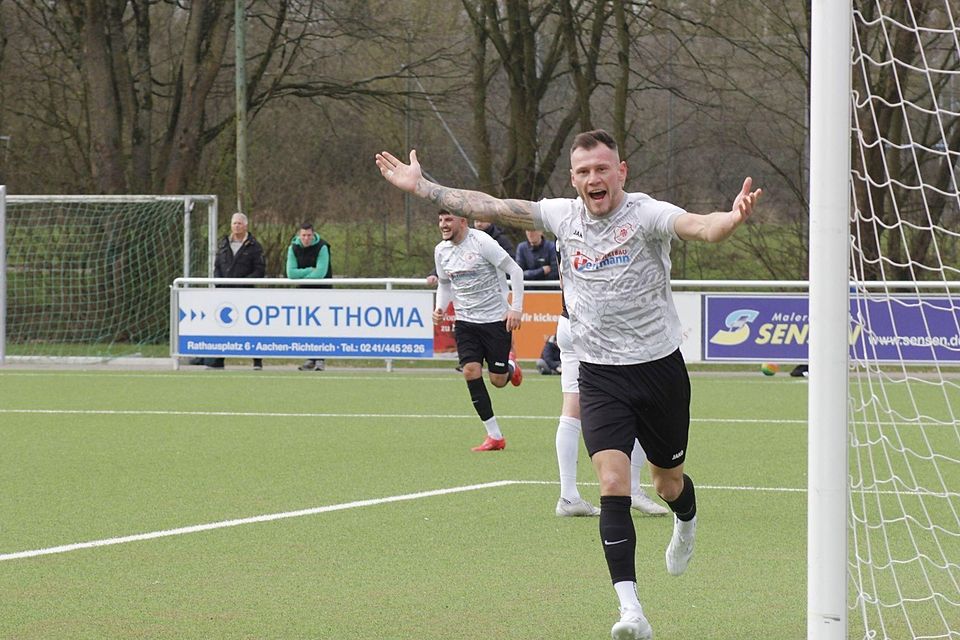 Sascha Schoenen steigt mit Falke Bergrath in die Bezirksliga auf.