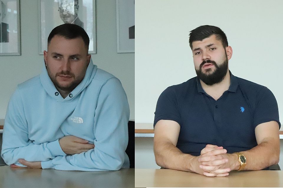 Julian und Janis Jungclaus freuen sich riesig, dass sie jetzt gemeinsam spielen. „Und unsere Eltern erst“, sagen sie.