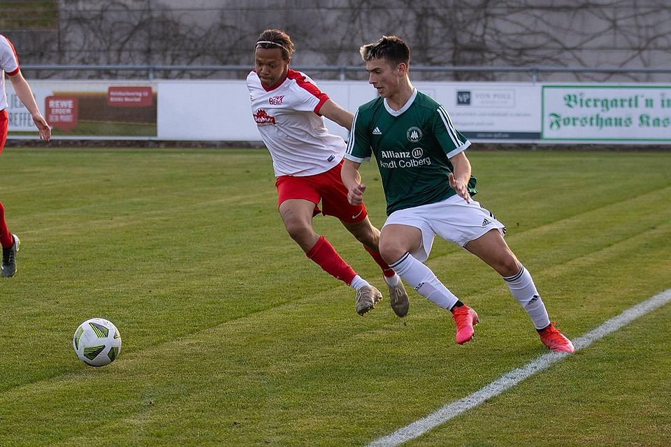 Eines der größten Talente der Bezirksliga Süd ist Marko Ralic (r.). Der 21-jährige Offensivspieler kommt vom TSV Neuried nach Gilching