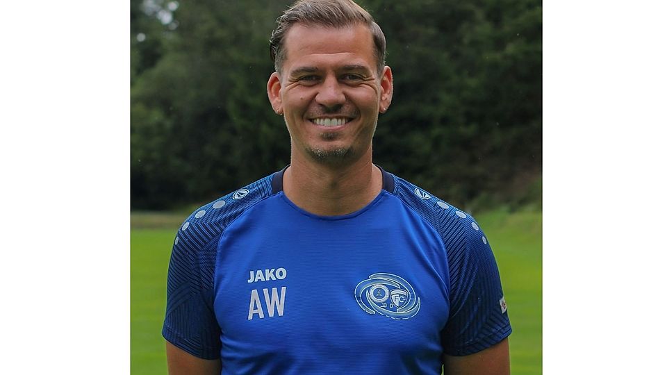 Züschs Spielertrainer Andreas Weber strebt mit seiner Mannschaft einen Platz im oberen Tabellendrittel an.