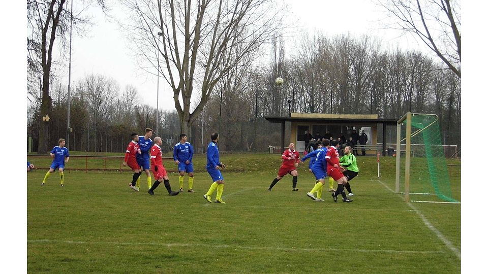 Der Moment vor dem 1:1-Ausgleich durch Kostheims Flindt. (Foto: Christin Zindritsch)