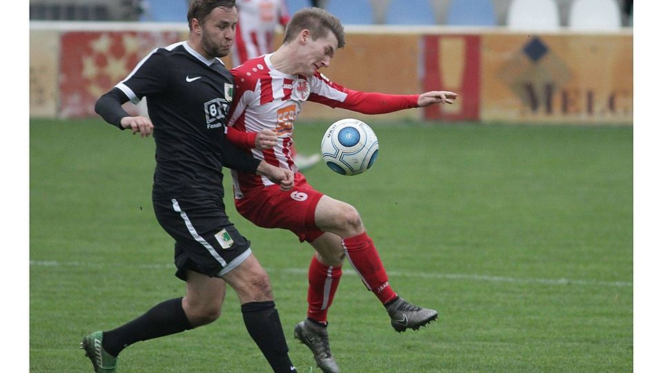 F: Bock | Benjamin Schmidt (links) gegen den Brandenburger SC