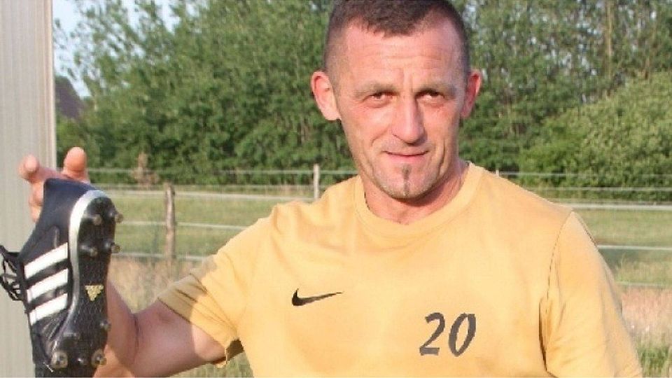 Zieht die Fußballschuhe im Männerbereich aus: der 48-jährige Jaroslaw Wojtal  ©Hagen Bernard