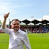 Daumen hoch: Manni Schwabl und die SpVgg Unterhaching werden die beiden Relegationsspiele gegen Energie Cottbus spielen.