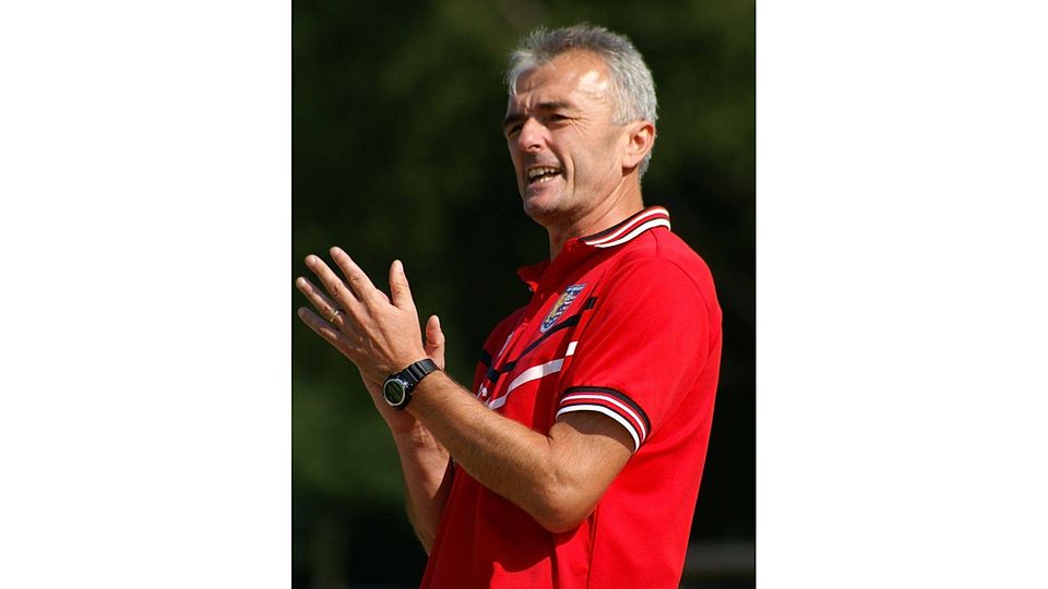 Eintracht Stadtallendorfs Trainer Dragan Sicaja.	Foto: Raab/Archiv