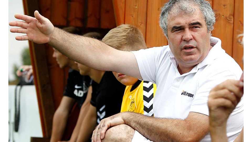 Mario Atanasow bleibt der SpVgg Oberkotzau als Trainer erhaltenF: Kolb
