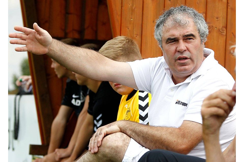 Mario Atanasow bleibt der SpVgg Oberkotzau als Trainer erhaltenF: Kolb