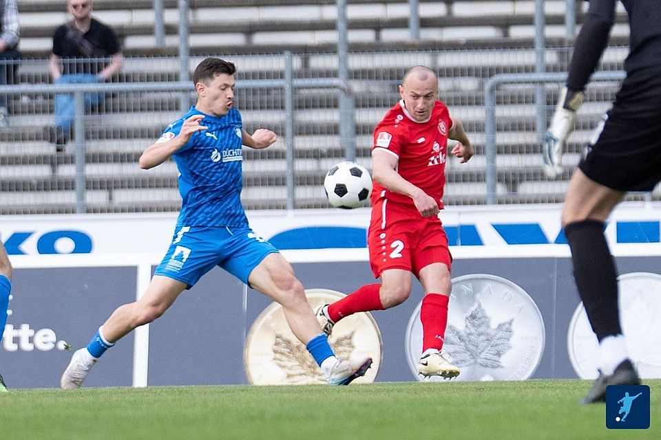 Arthur Tomas (r.) verlässt die SF Siegen und kehrt zu seinem Stammverein zurück.