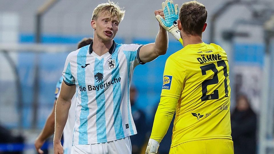 Wieder (dr-)in: Abwehrhüne Raphael Schifferl.