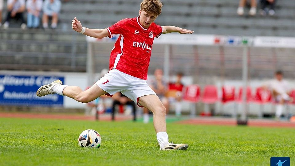 Jakob Holzinger avancierte beim heutigen Sieg des 1. FC Passau gegen Kosova Regensburg zum Matchwinner und erzielte beim 0:3 Auswärtssieg einen Doppelpack.