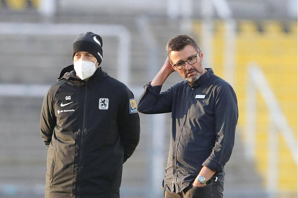 Trainer Michael Köllner (r.) und Sporchef Günther Gorenzel werde nicht nur wegen der Vertragsauflösung von Martin Pusic den Transfermarkt im Auge behalten.