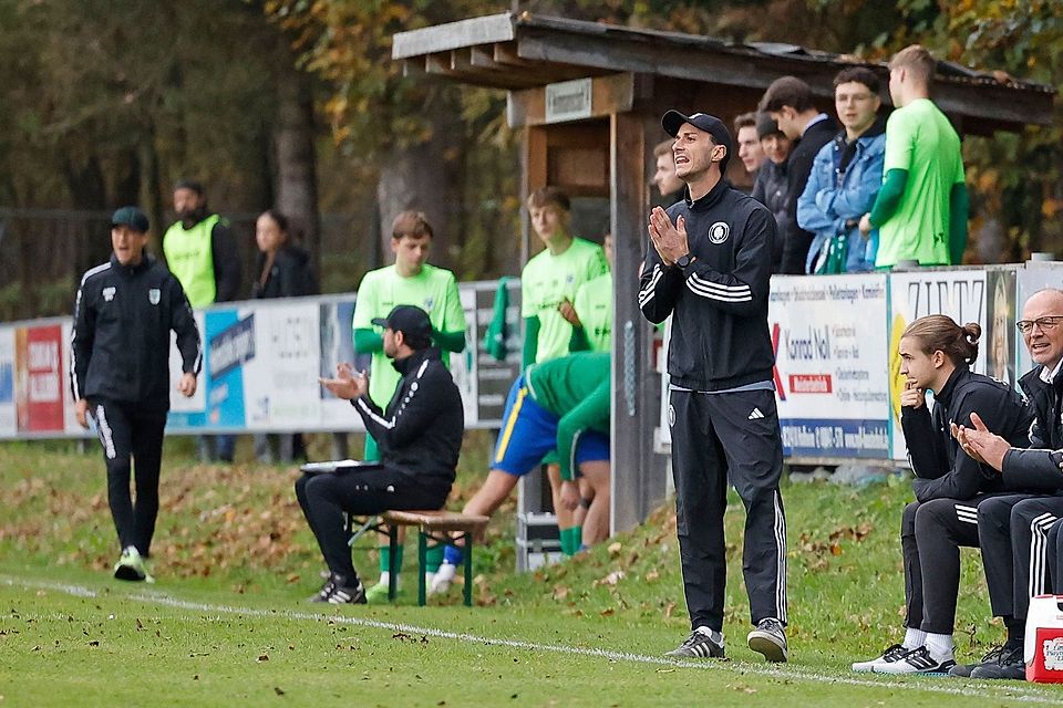 Vinzenz Loistl und der SV Pullach belegen den letzten Platz in der Landesliga Südost. 
Globale Bildunterschrift*
durch Sie