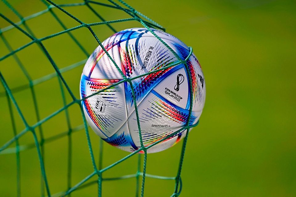  Zweimal zappelte der Ball in der Nachspielzeit im Bräunlinger Netz. | Foto: Imago