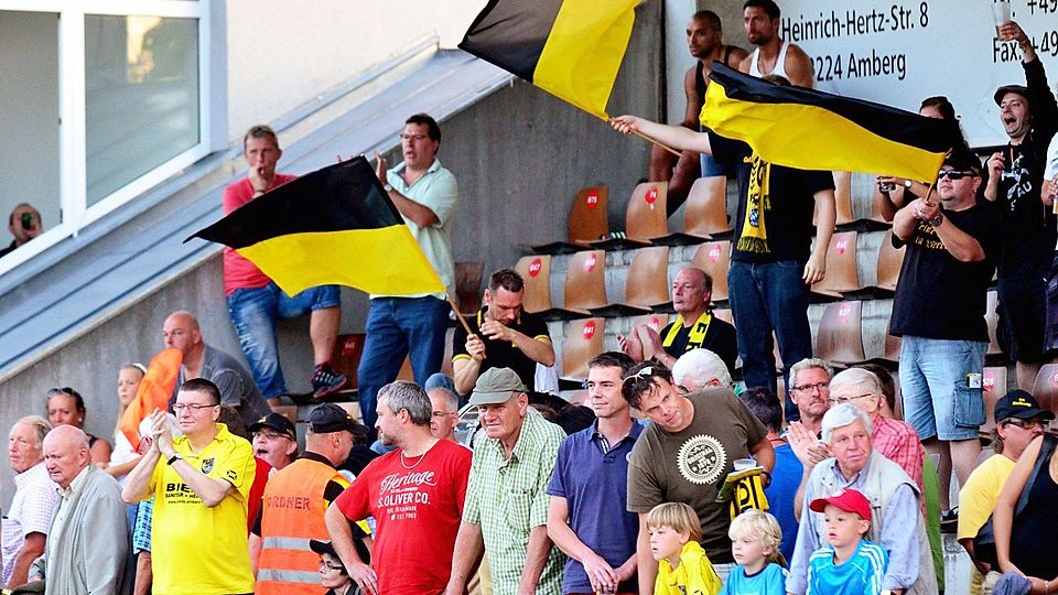 Das dritte Fantreffen mit den Vereinsverantwortlichen steigt am Freitag ab 10 Uhr in der Stadiongaststätte am Schanzl. Foto: Christian Eberhardt