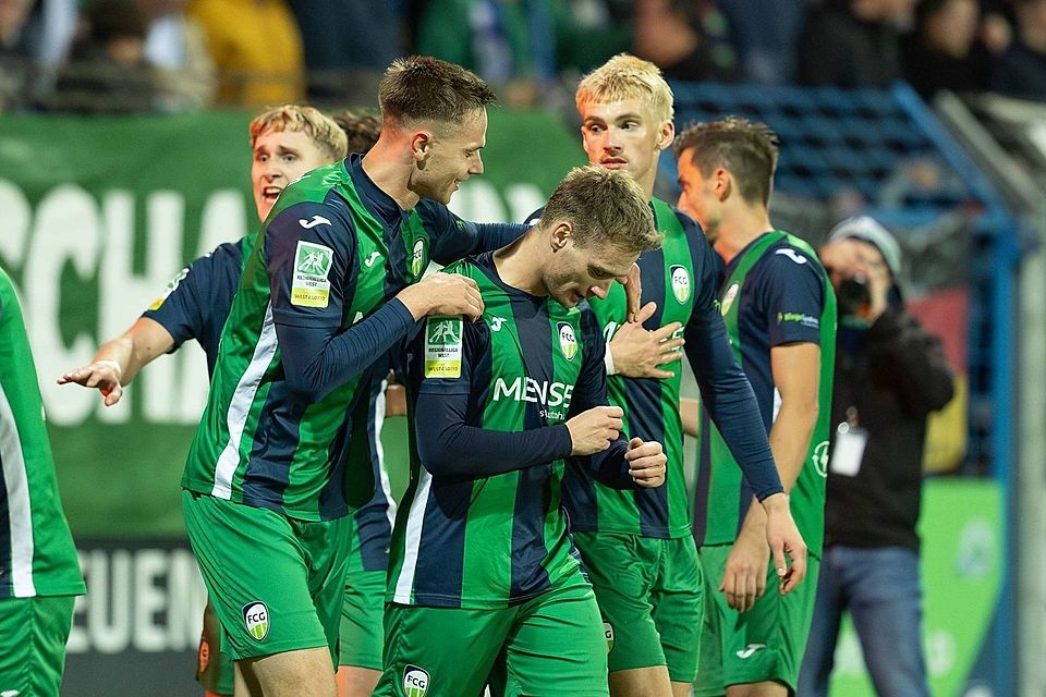 Gütersloh durfte spät jubeln. Gütersloh durfte spät jubeln.