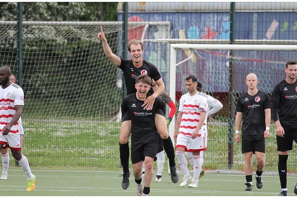 Wick bejubelt seinen Treffer zum 2:0.