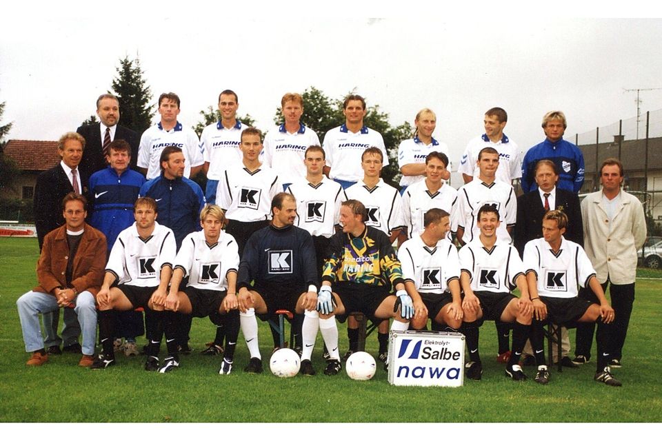 Der Riedlhütter Landesligakader im Sommer 1999