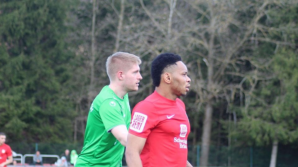 Mike Opara kann mit dem VfB Forstinning heute den Aufstieg feiern.