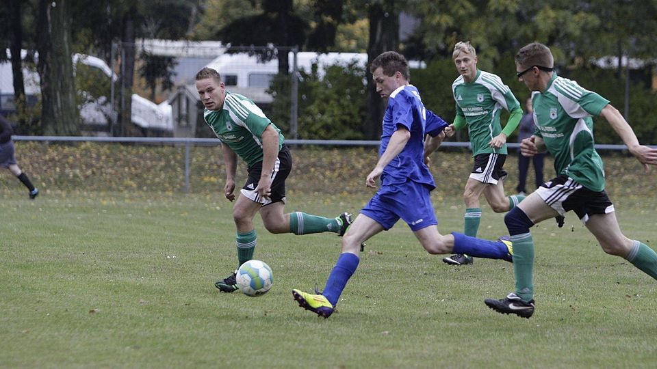 Zwei Abwehrfehler der VfB-Elf (am Ball) sorgten für das Aus. Foto: cne