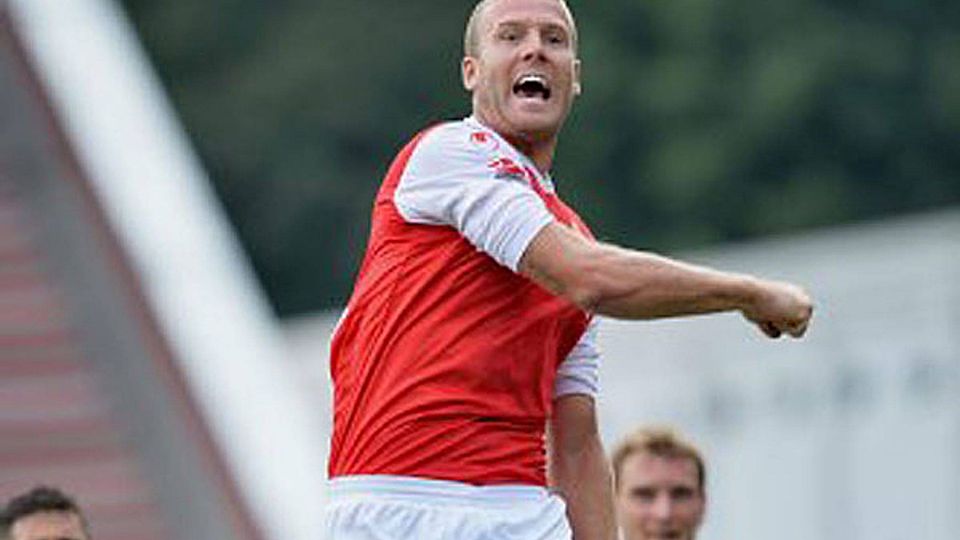 Ausgelassene Freude über sein viertes Saisontor für Union. Adam \"Air\" Nemec startet richtig durch und wird immer teurer. Foto: City-Press