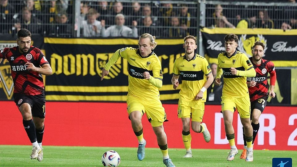 Gindorf (am Ball) ist der Leistungsträger für Aachen.