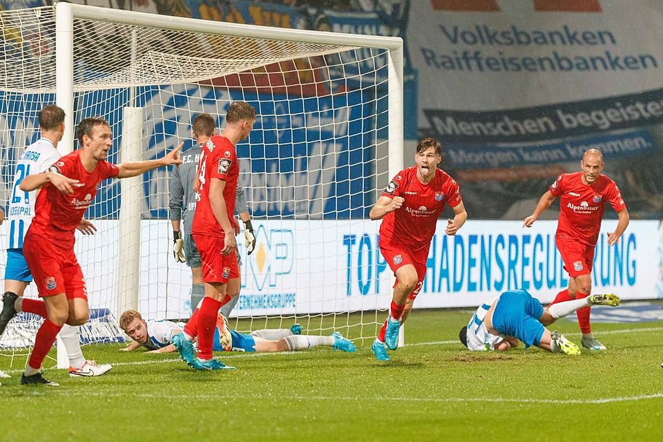 Die SpVgg Unterhaching und Hansa Rostock stehen sich in dieser Saison doch zweimal auf dem Platz gegenüber.