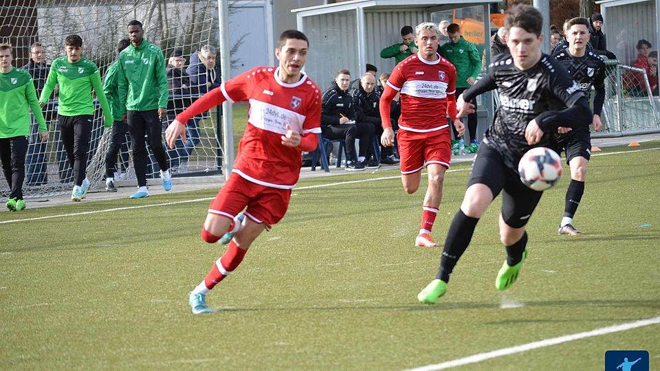 Lippstadts U19-Torjäger Furkan Yilmaz trägt in der kommenden Saison das Trikot des SV Rödinghausen II (in Schwarz) und wird wie hier u. a. auf die Hammer SpVg treffen (Archivfoto).