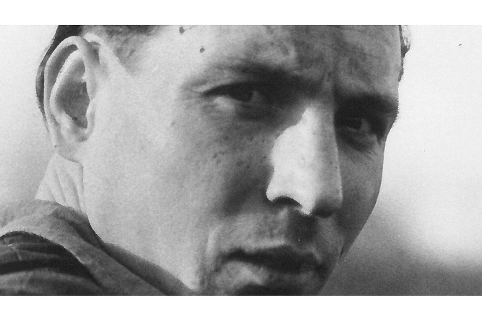 Der Groß-Rohrheimer Fußballer Georg Herbold, Mitglied der legendären Waldhof-Buben-Mannschaft, brachte es in der Ausgabe vom 7. Dezember 1937 auf den Titel des „Kicker“	Fotos: Archiv Rolf Herbold