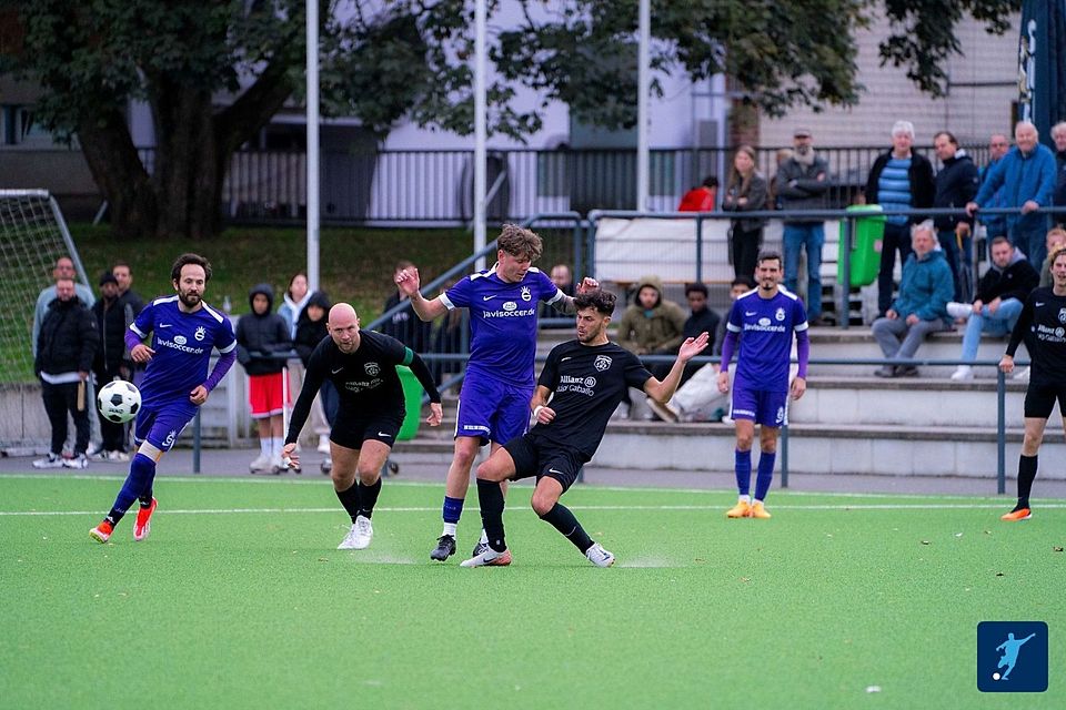 Der TuS Gerresheim konnte zumindest einen Punkt aus dem Spiel gegen den DV Solingen mitnehmen. Der TuS Gerresheim konnte zumindest einen Punkt aus dem Spiel gegen den DV Solingen mitnehmen.