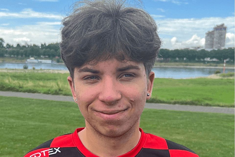 Das ist Charly Bass. Das ist Charly Bass.