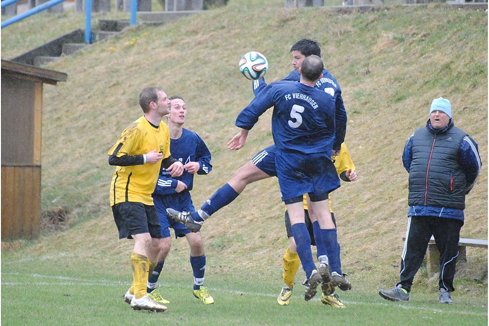 Tabellenführer Viehhausen stand bereits vor dem 7:0 gegen Holzheim als Meister fest. Foto: Brandt