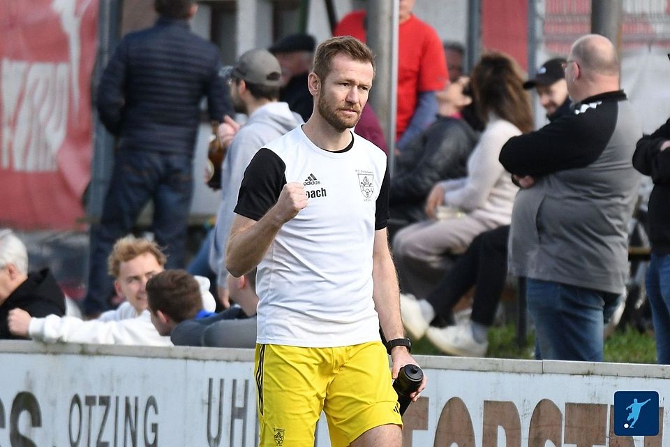SVB-Urgestein Marco Eder stand schon beim lange Zeit letzten Dreier seines Klubs auf dem Feld SVB-Urgestein Marco Eder stand schon beim lange Zeit letzten Dreier seines Klubs auf dem Feld