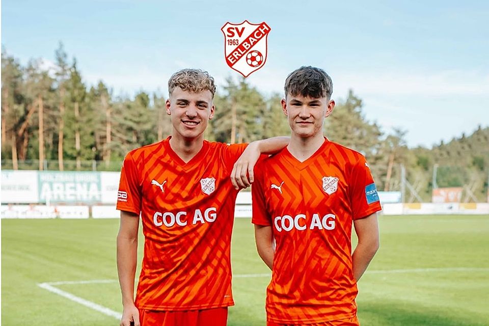 Maxi Grübl (l.) und Luis Dafinger rücken in den Bayernligakader des SVE auf Maxi Grübl (l.) und Luis Dafinger rücken in den Bayernligakader des SVE auf