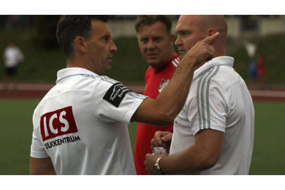 Thomas Zdebel (links), Trainer des SV  09 und Alex Voigt, der Coach des TV Herkenrath, waren zu ihrer aktiven Zeit Profis beim 1. FC Köln, spielen hin und wieder für die Altinternationalen.