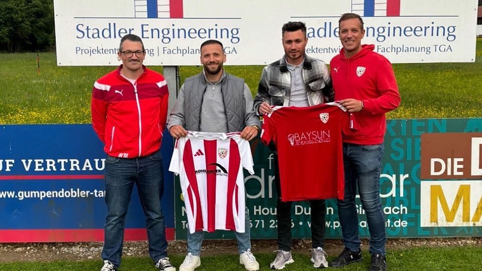 Jetmir Mula (2.v.l.) und Florin Rus (2.v.r.) übernehmen als Trainergespann beim SV Gumpersdorf.