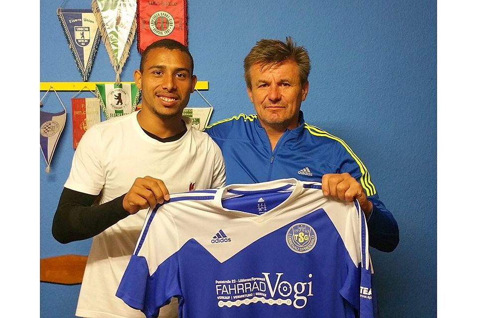 Gabriel Alves Fernandes und TSG-Trainer Roland Reichelt. Foto: TSG Lübbenau