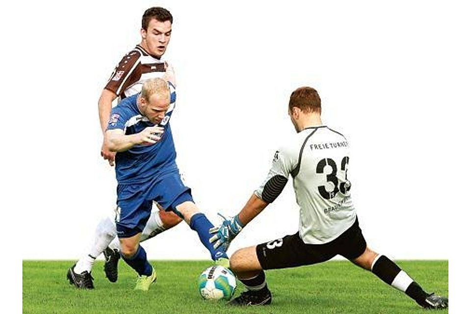 Leistungsträger: Wie Thorsten Tönnies (blaues Trikot) sollen weitere Größen im VfB-Team bald ihre Verträge verlängern. Piet Meyer