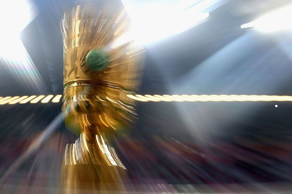 Noch ist der Gießener Blick auf die DFB-Pokal-Teilnahme etwas verschwommen. Nach dem Sieg gegen Baunatal dürfen die Mittelhessen aber zumindest schon einmal träumen. Fotograf: Getty Images / FuPa-Bilder-Galerie