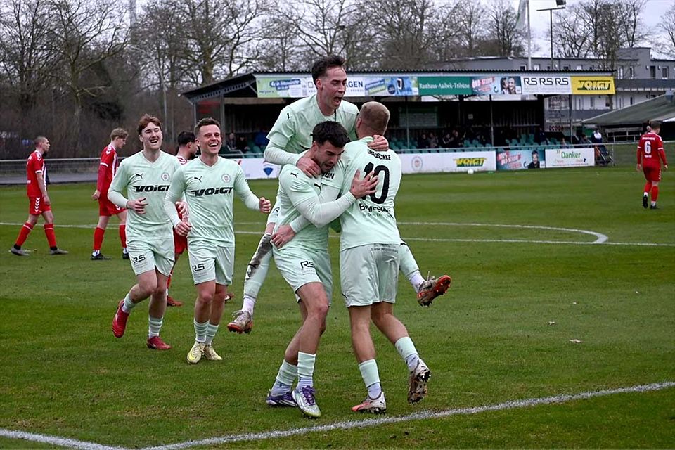 Der PSV Neumünster möchte auch in Eutin so feiern.