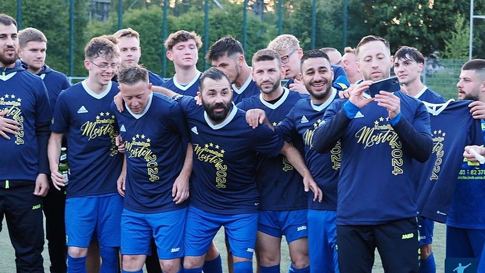 Der Kamener SC aus dem Kreis Unna-Hamm hatte noch einmal Grund, die Meistershirts auszupacken.