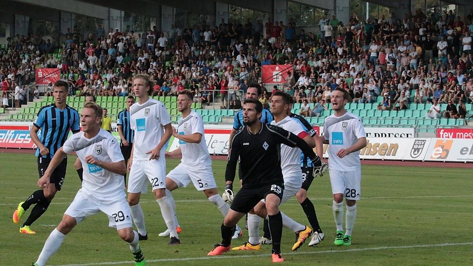Nach zwei Pleiten in Folge hofft SVW-Keeper Markus Scholz im Derby gegen Offenbach auf eine Leistungssteigerung seiner Jungs. F: Jürgen Habich (Shark Design)